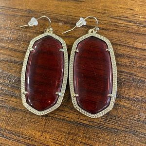 Kendra Scott Danielle Earring in Burgundy illusion